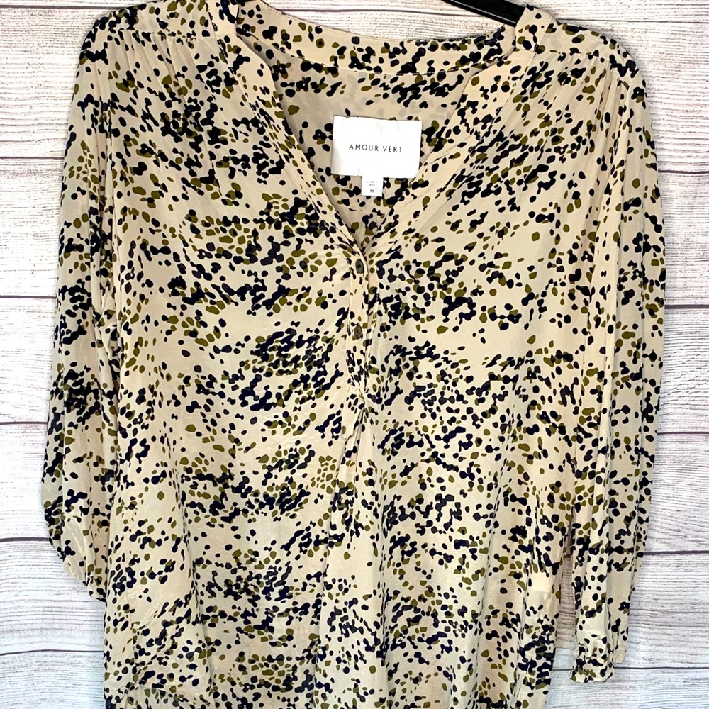 Medium Amour Vert Dressy Blouse